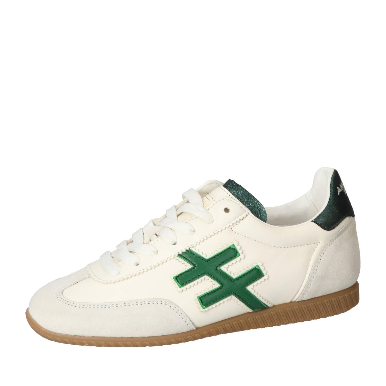 Sneakers, Wit