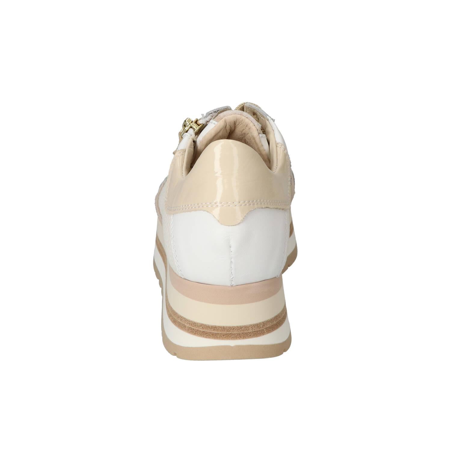 Sneakers, Wit