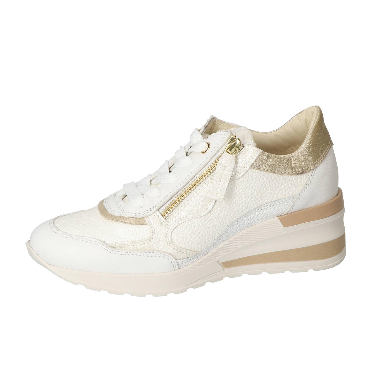 Sneakers, Wit