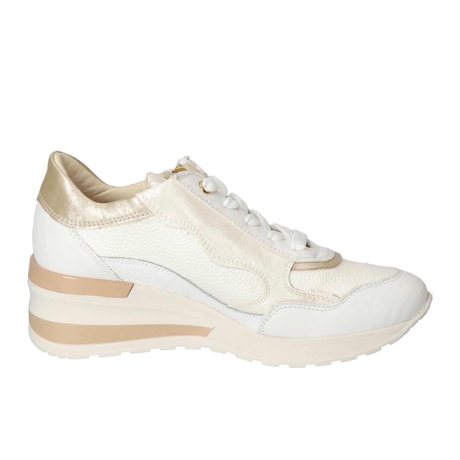 Sneakers, Wit