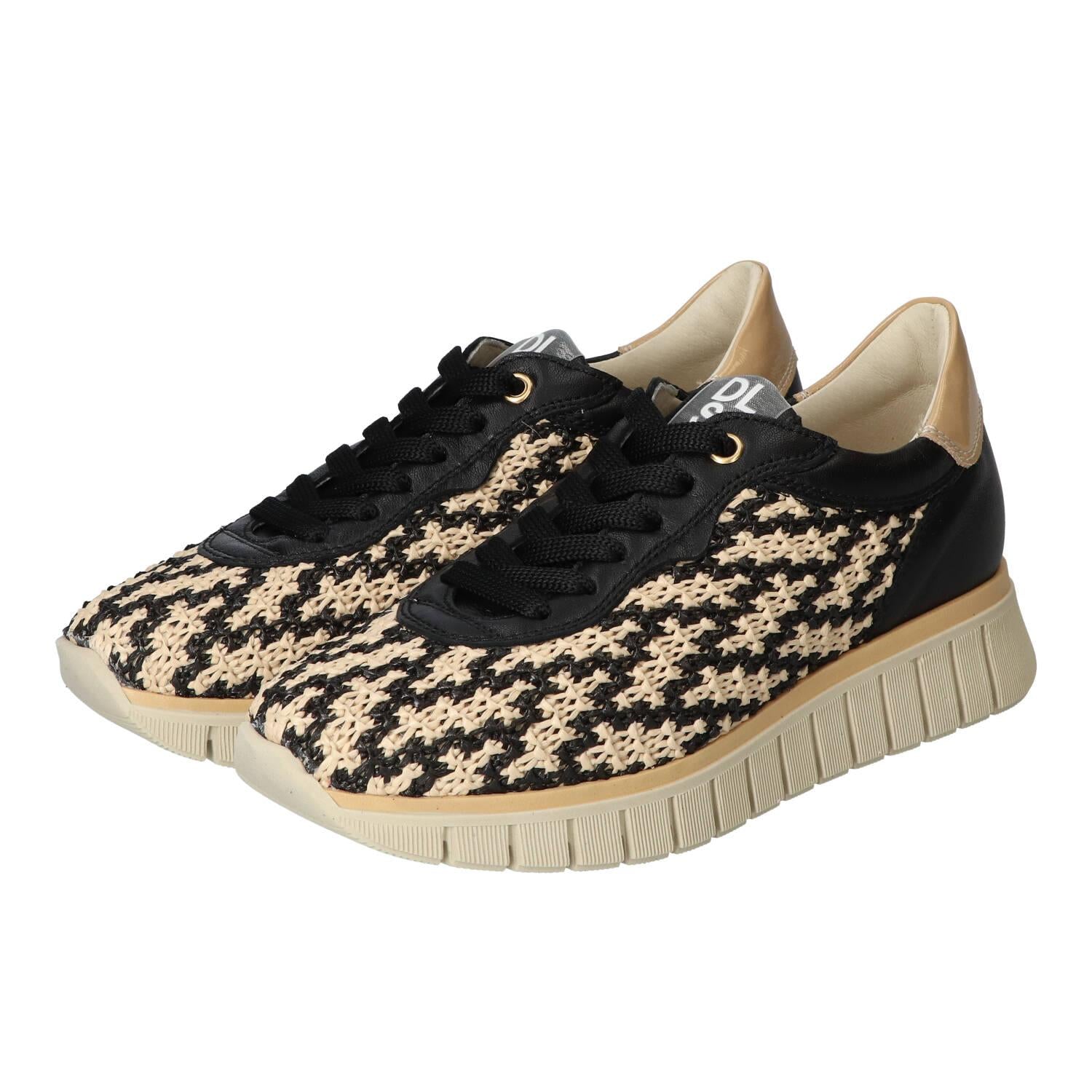 Sneakers, Zwart