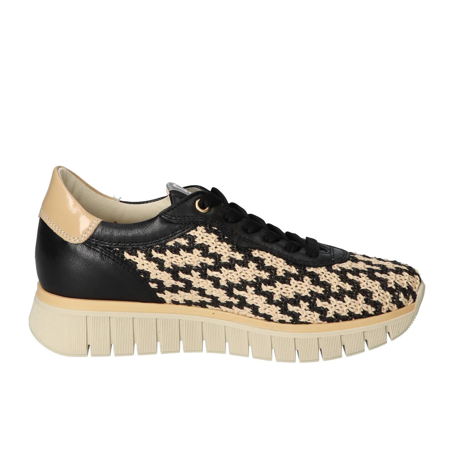 Sneakers, Zwart