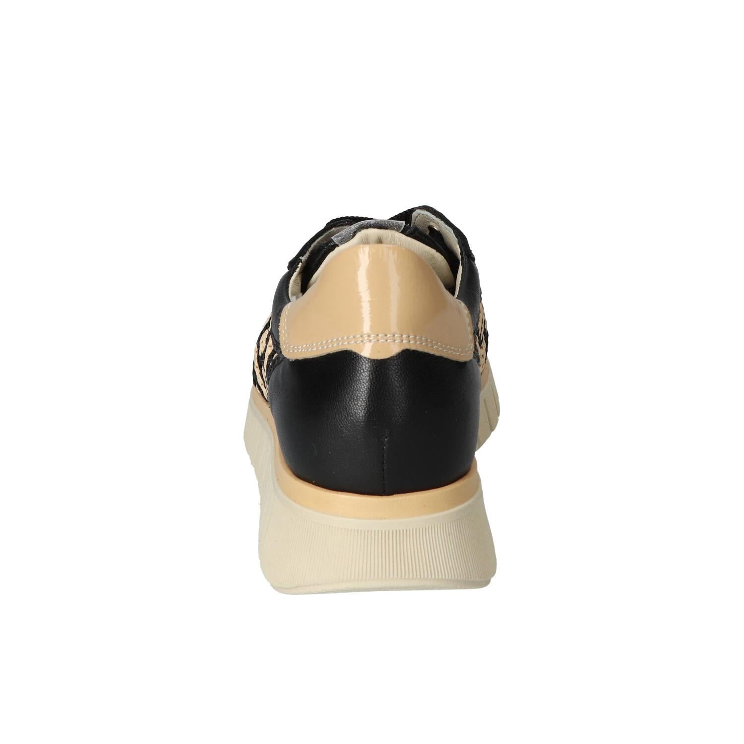 Sneakers, Zwart