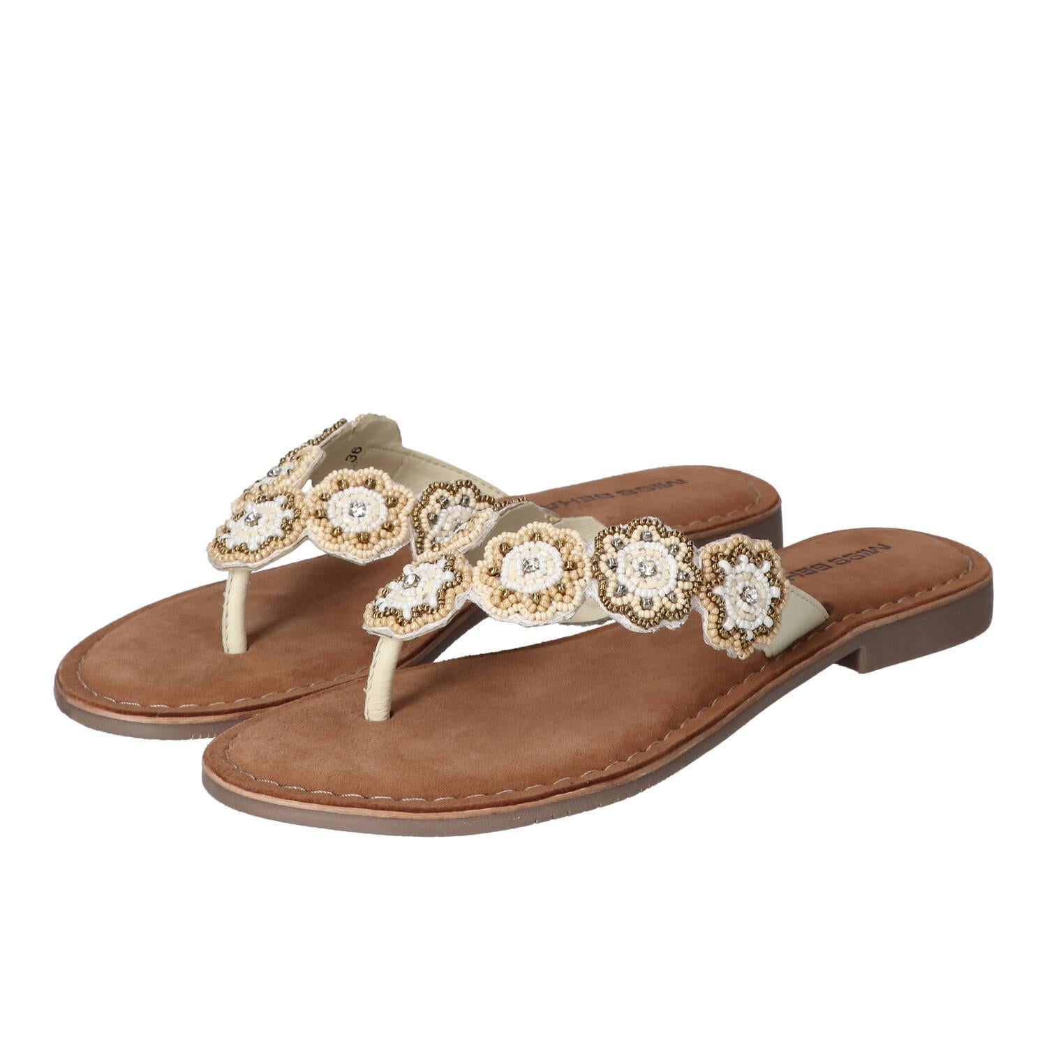 Slippers, Wit
