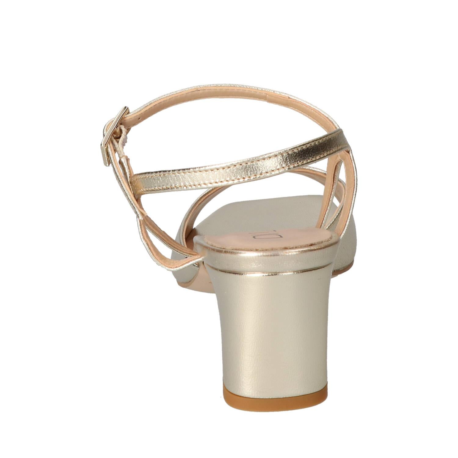 Sandalen, Goud