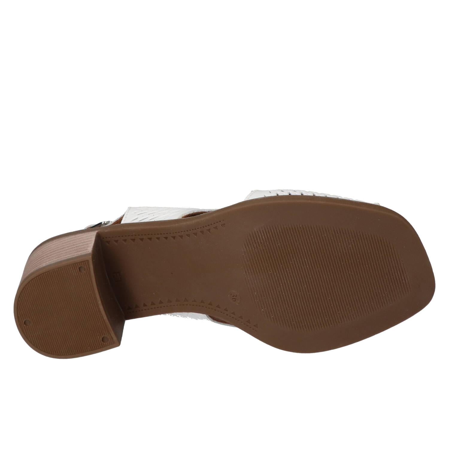 Sandalen, Wit