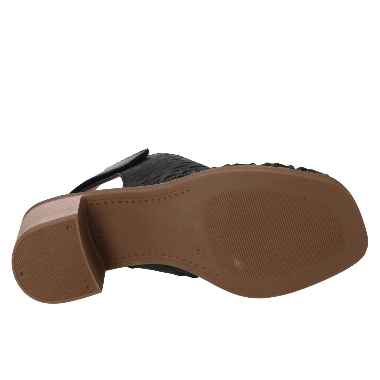 Sandalen, Zwart