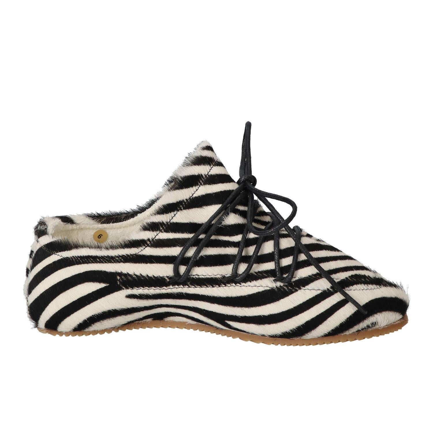 Veterschoenen, Zwart