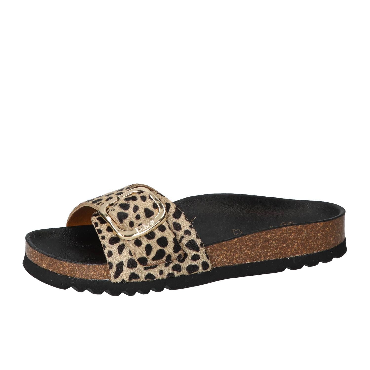 Slippers, Zwart