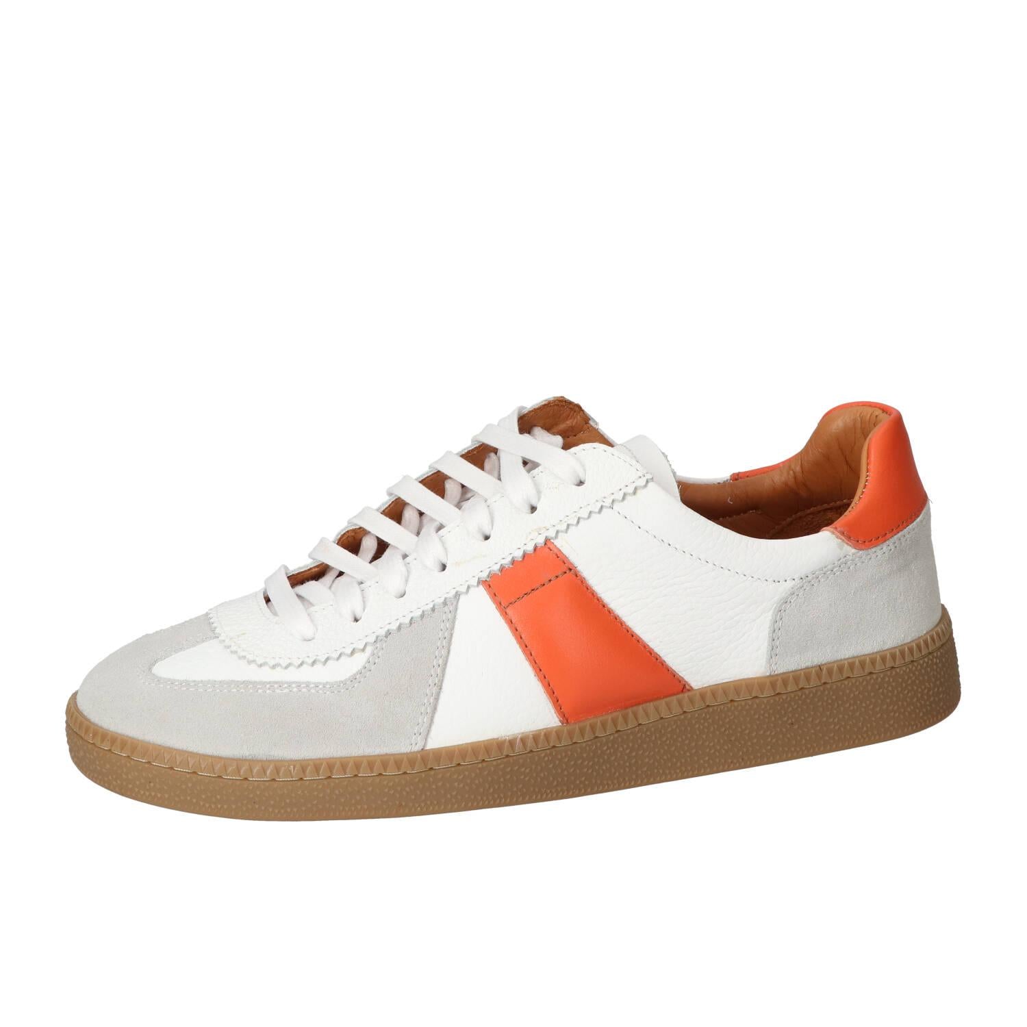 Sneakers, Wit