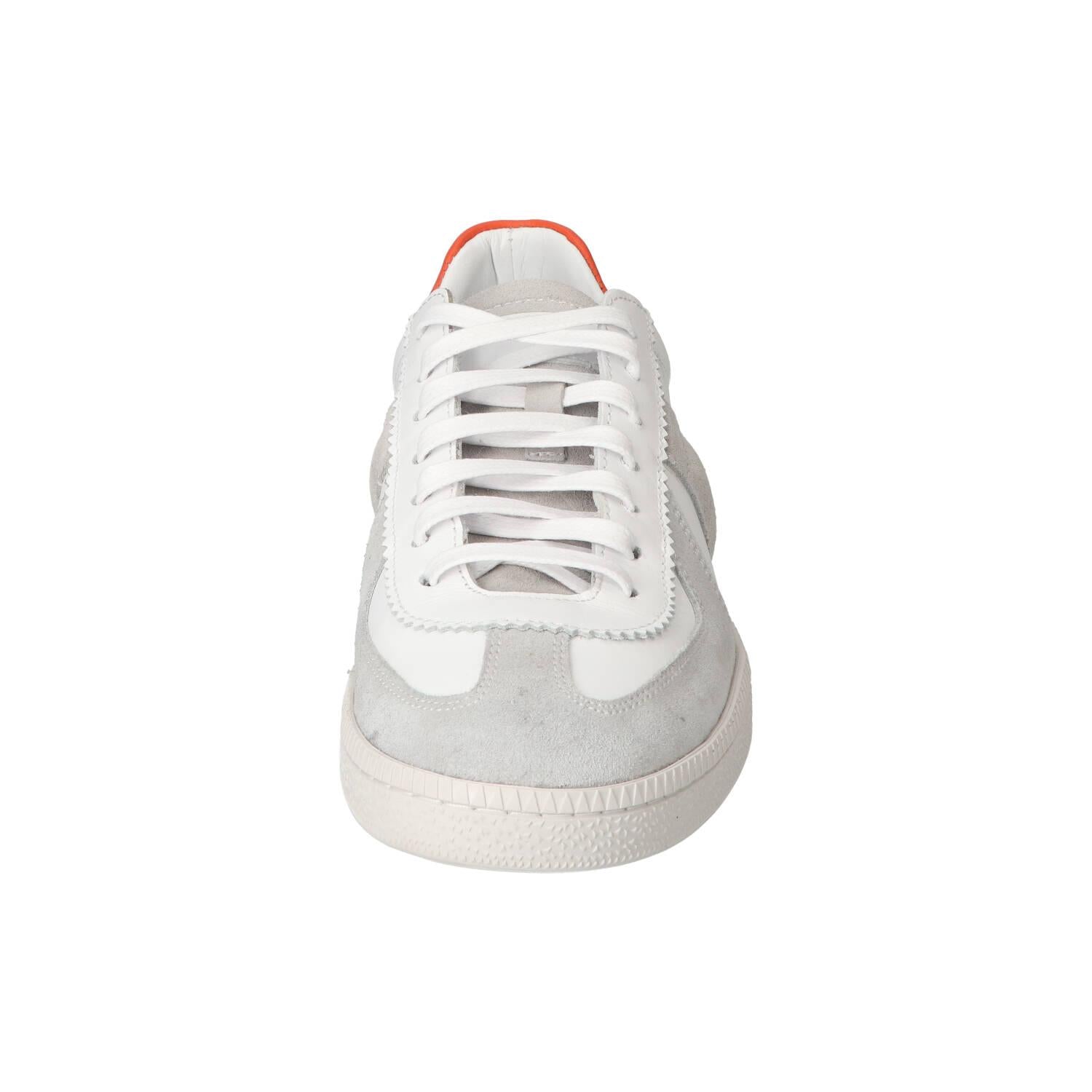 Sneakers, Wit