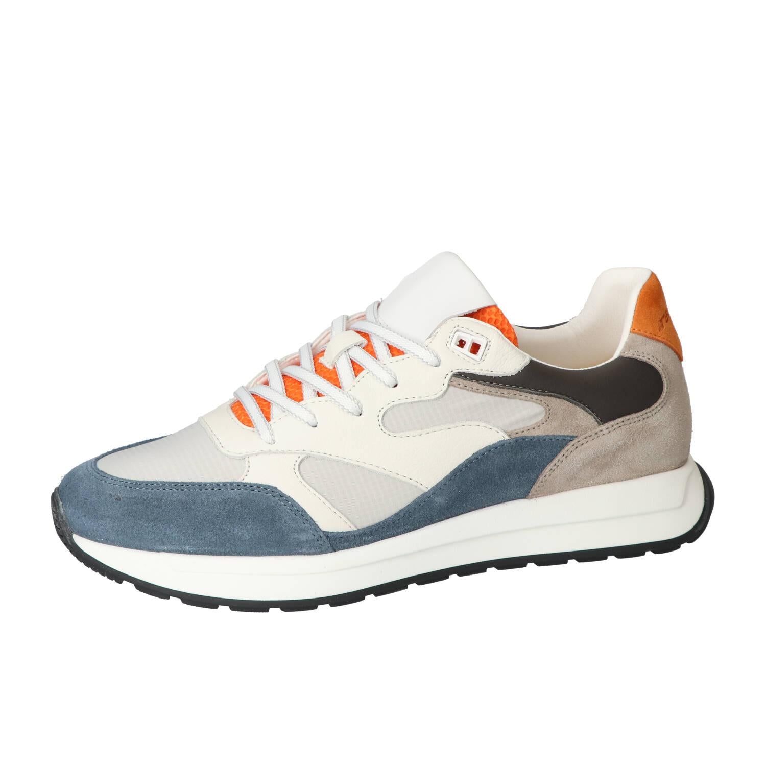 Sneakers, Wit