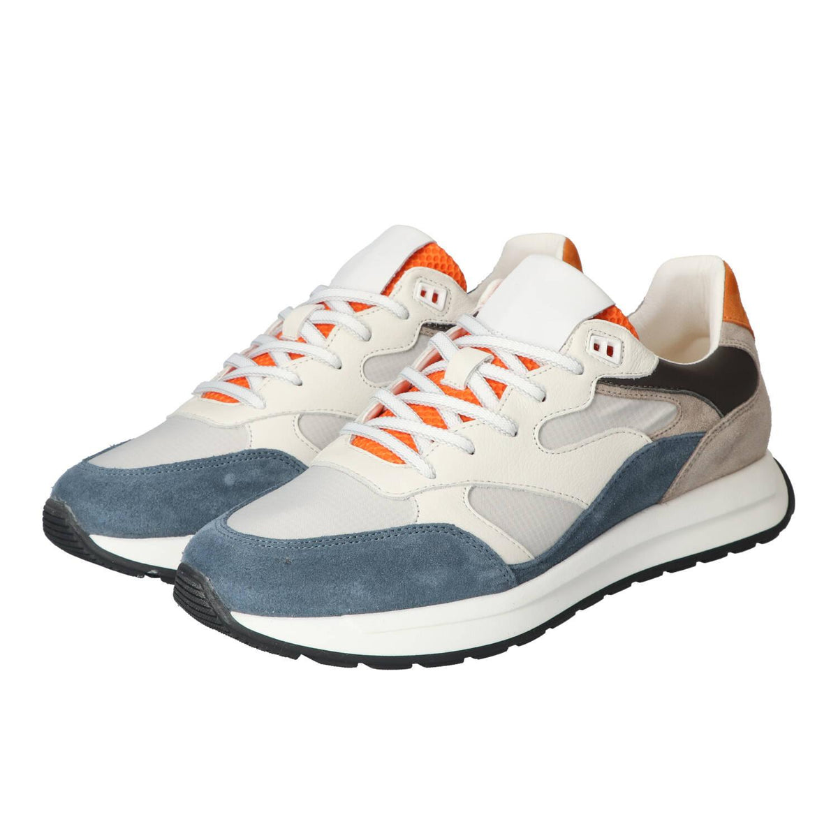 Sneakers, Wit