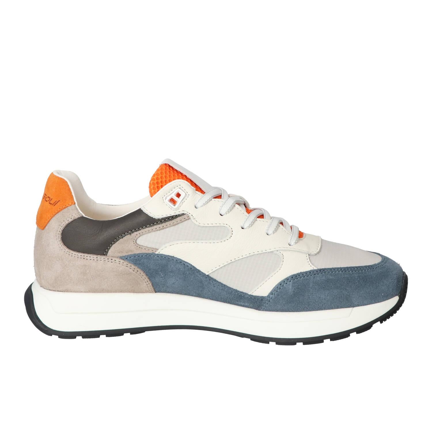 Sneakers, Wit