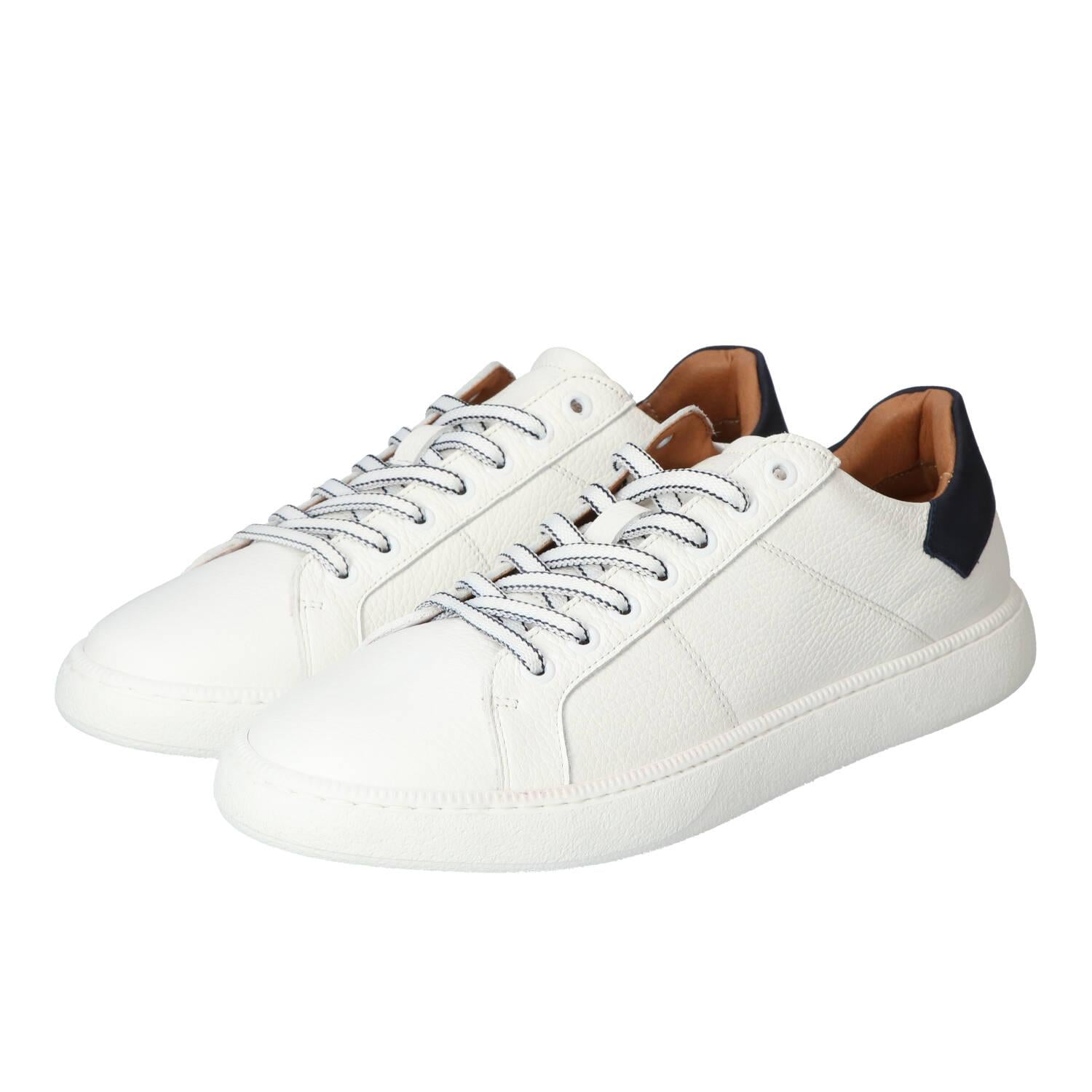 Sneakers, Wit