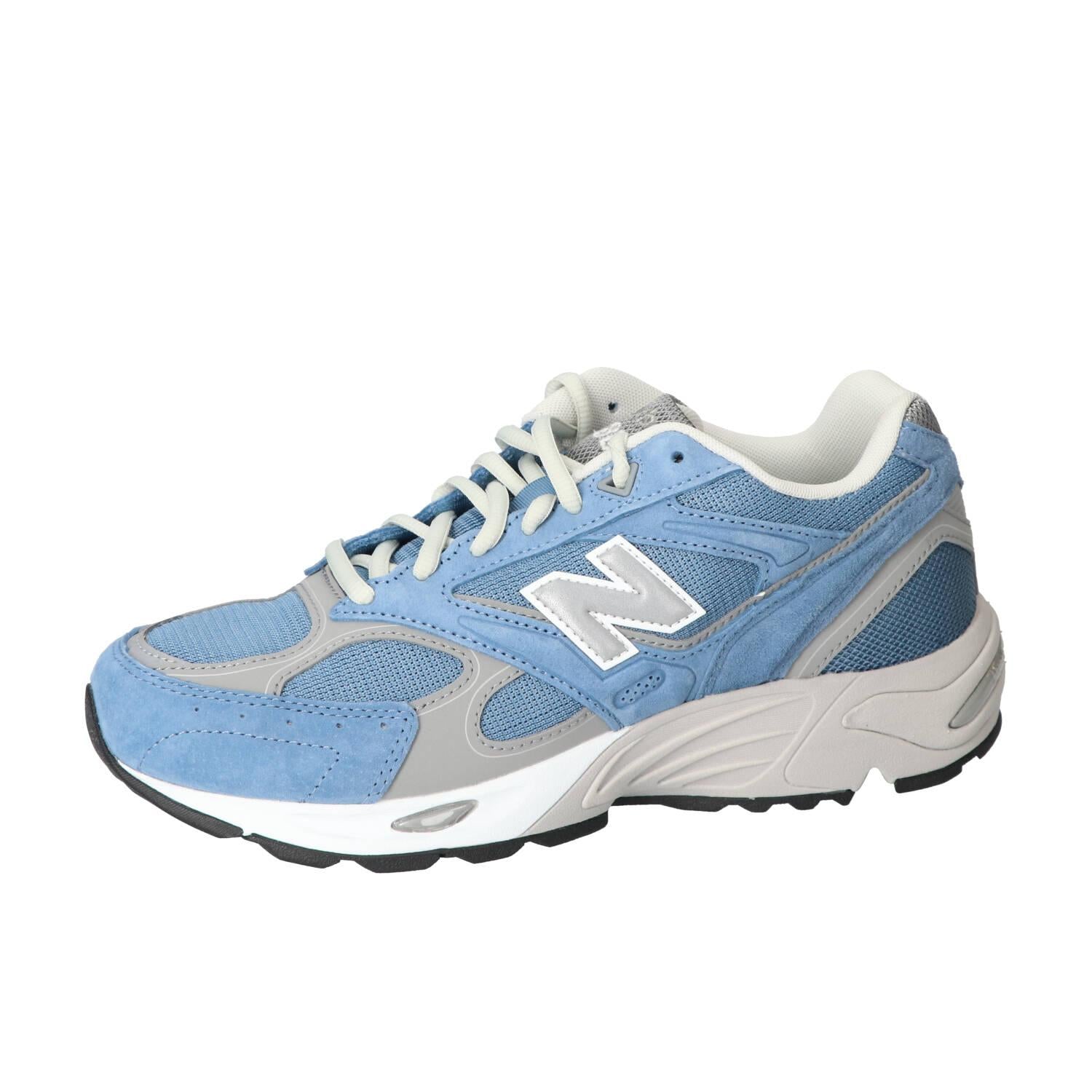 Sneakers, Lichtblauw