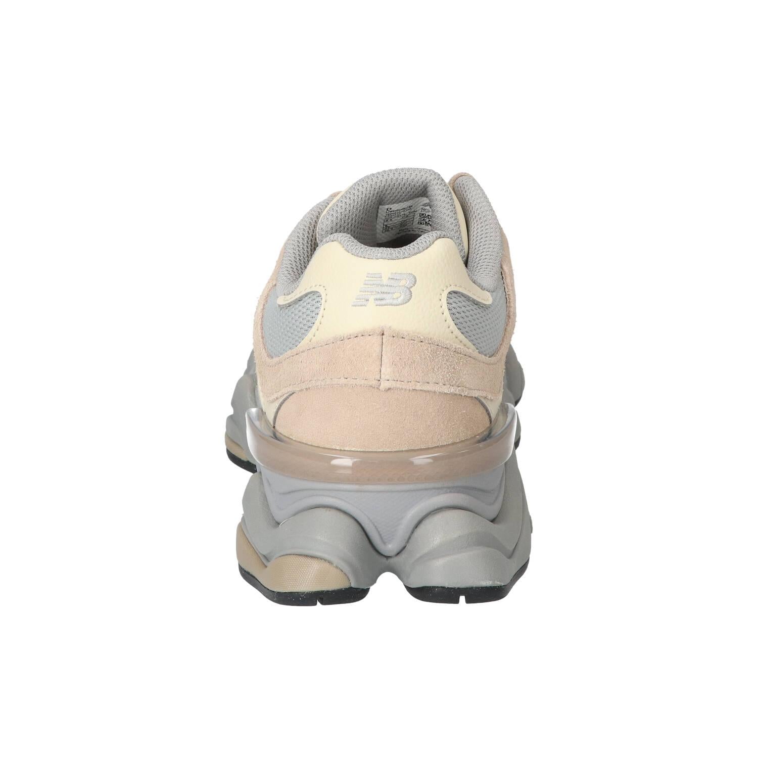 Sneakers, Taupe