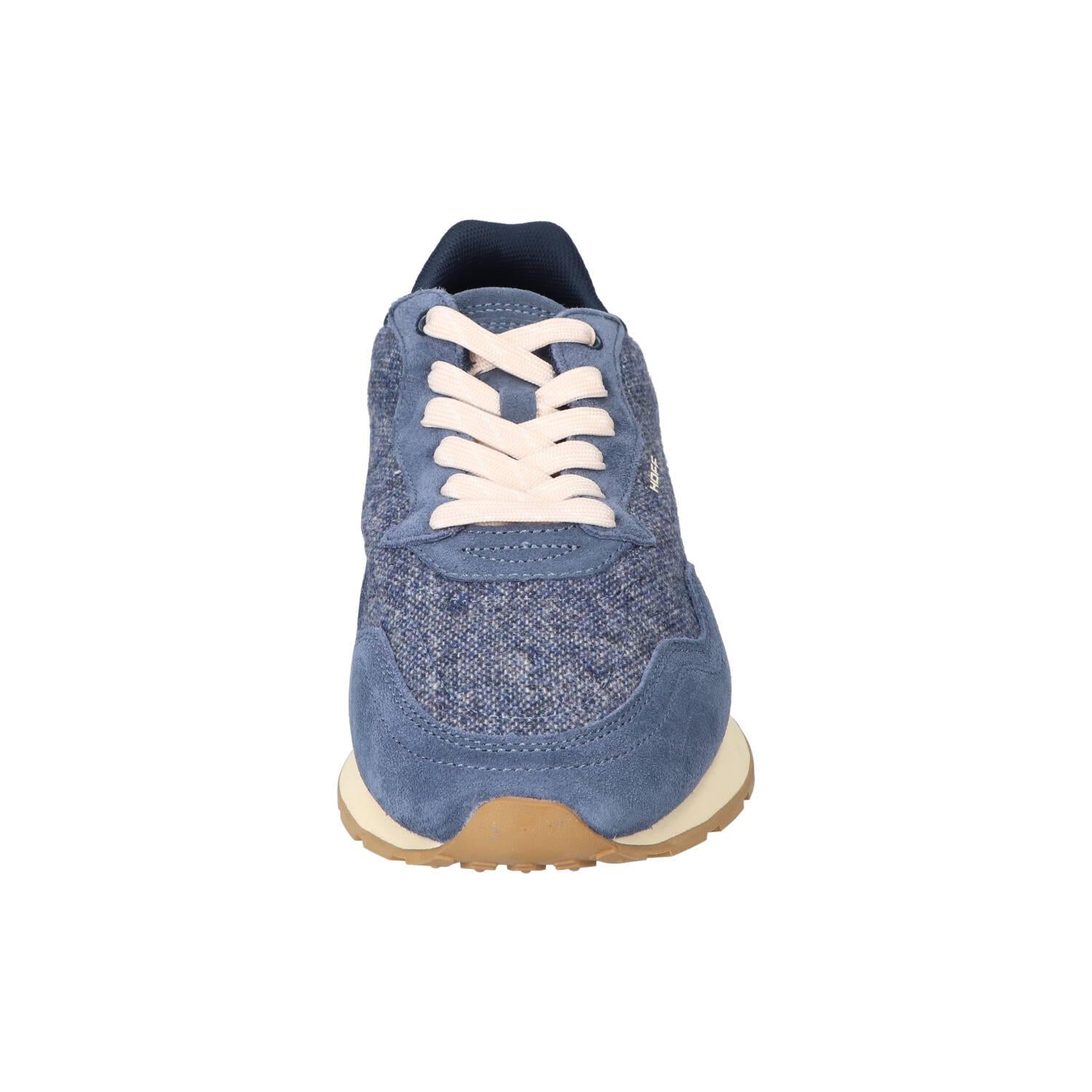 Sneakers, Lichtblauw