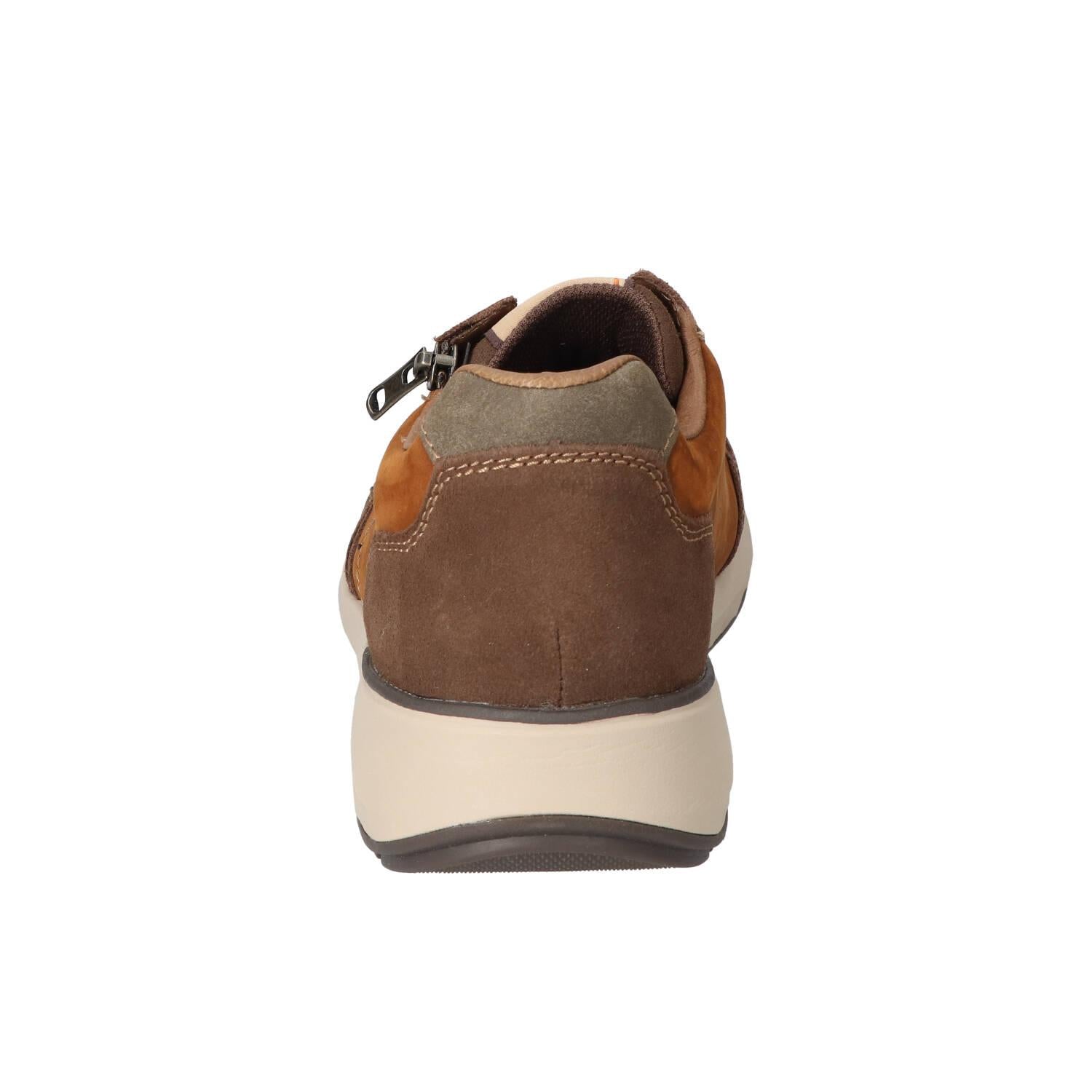 Sneakers, Cognac
