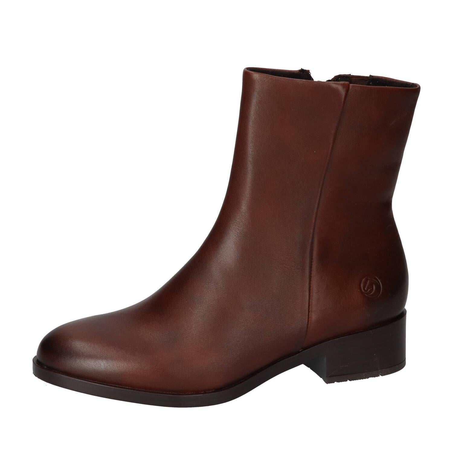 Booties, Cognac