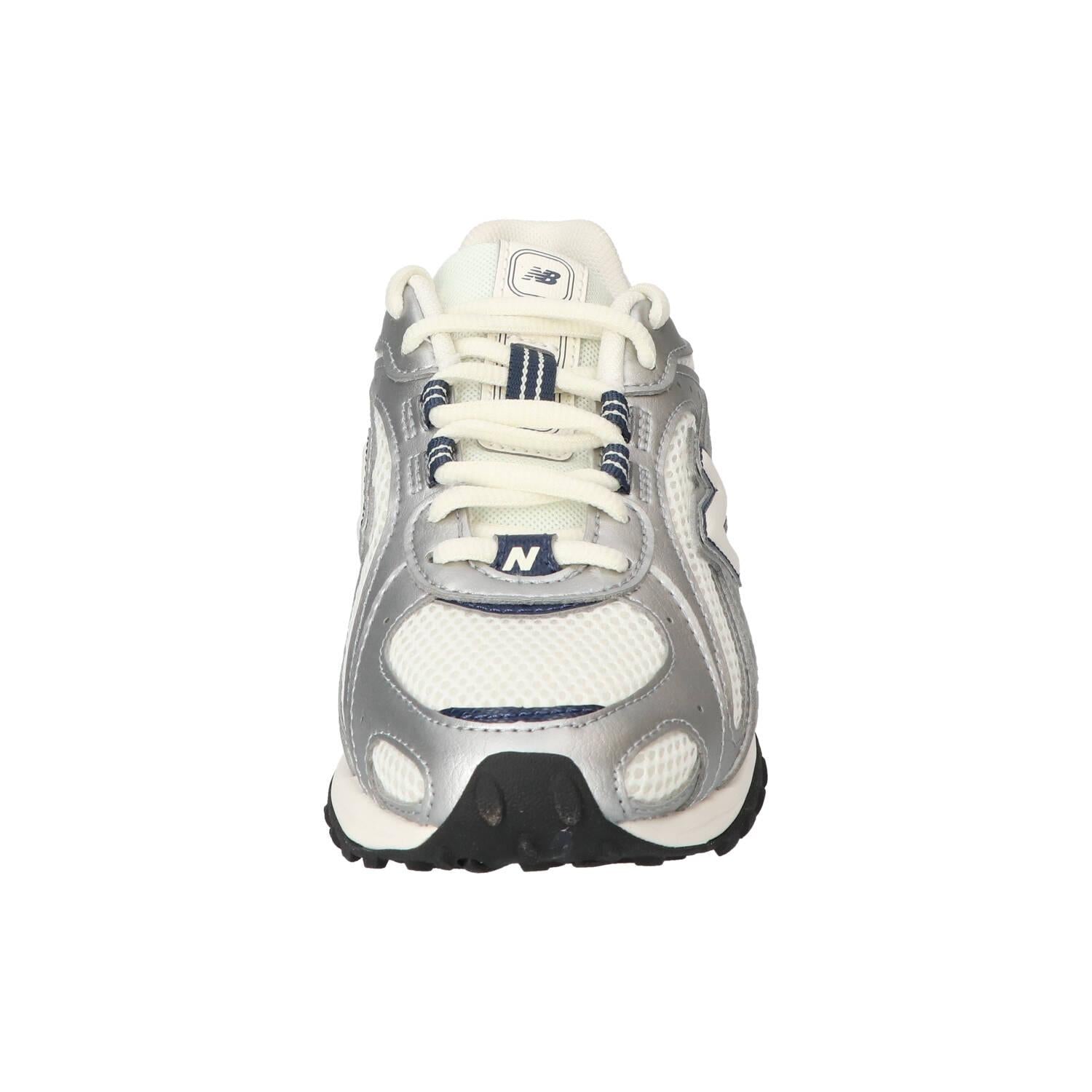 Sneakers, Zilver