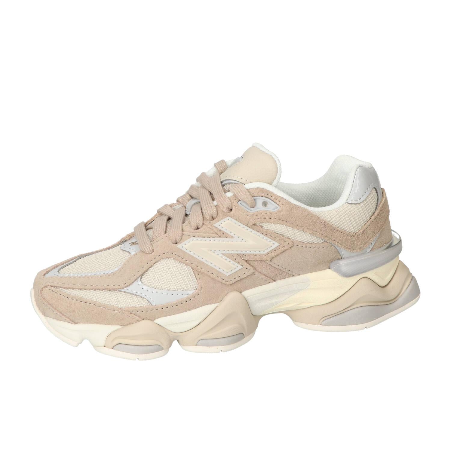 Sneakers, Donkerbruin