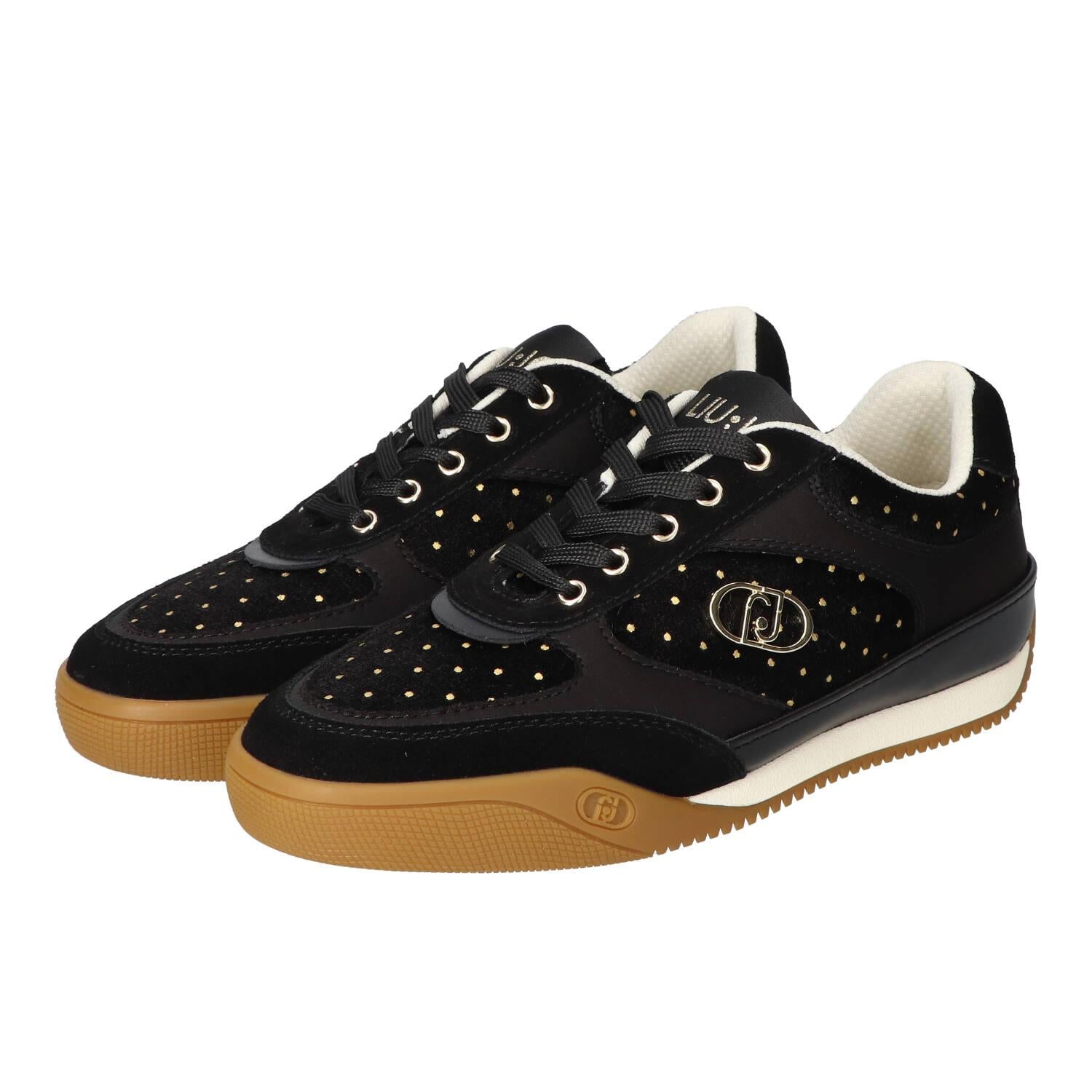 Sneakers, Zwart