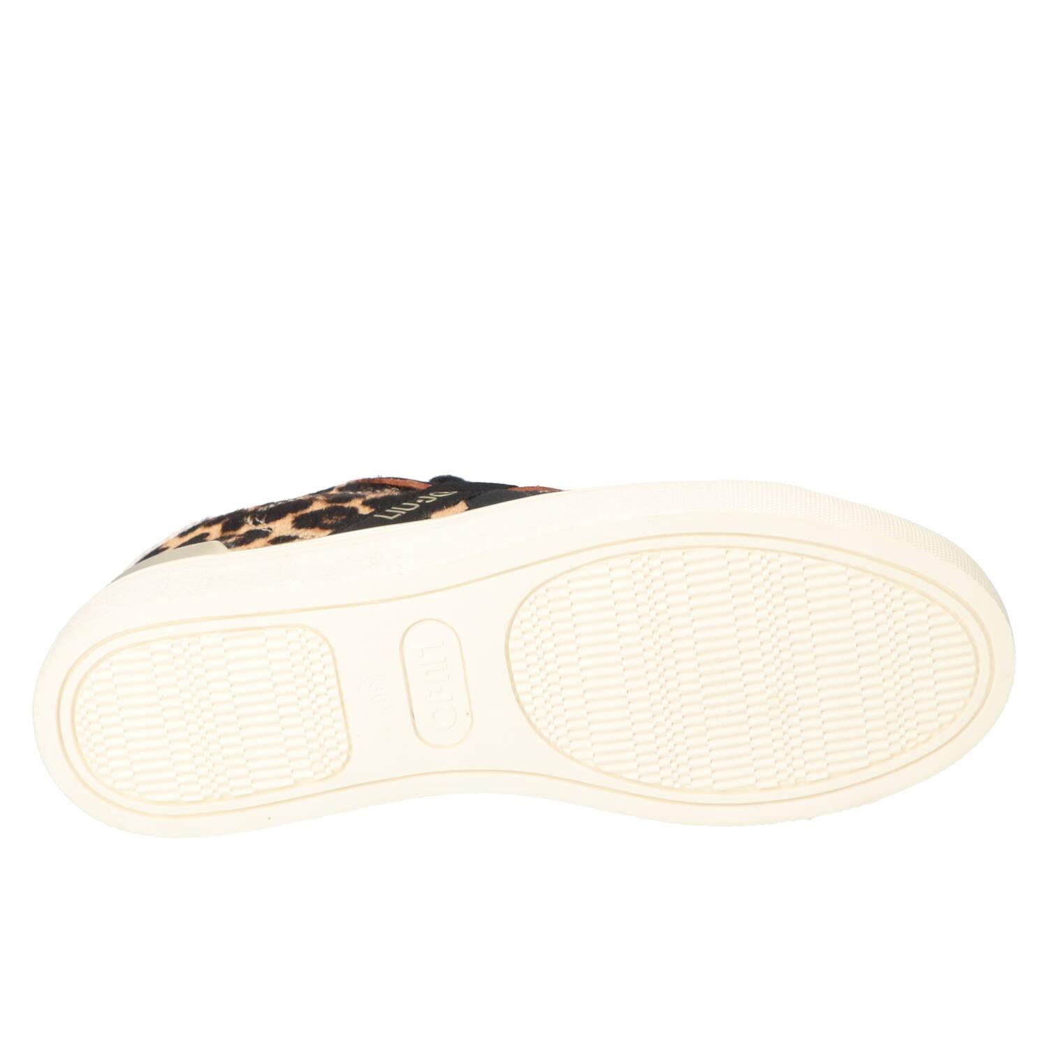 Sneakers, Zwart
