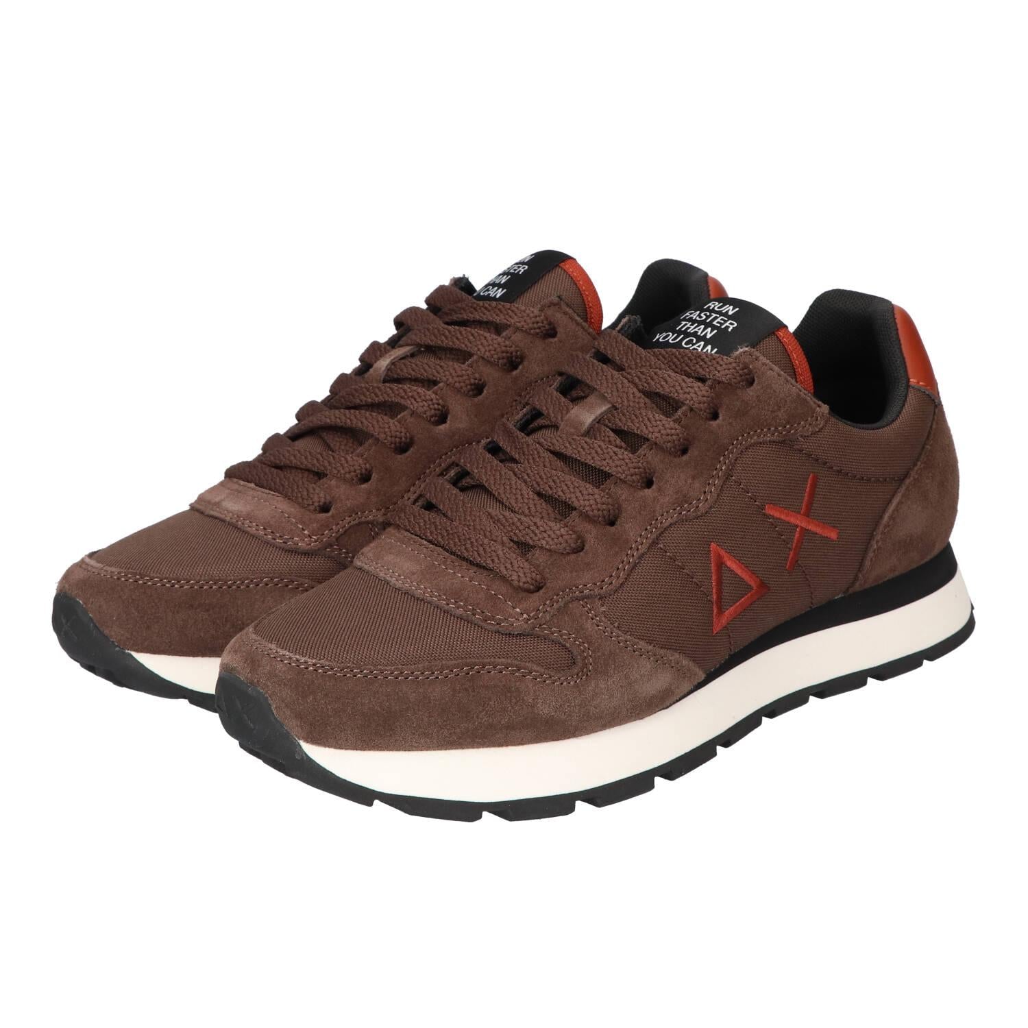 Sneakers, Donkerbruin