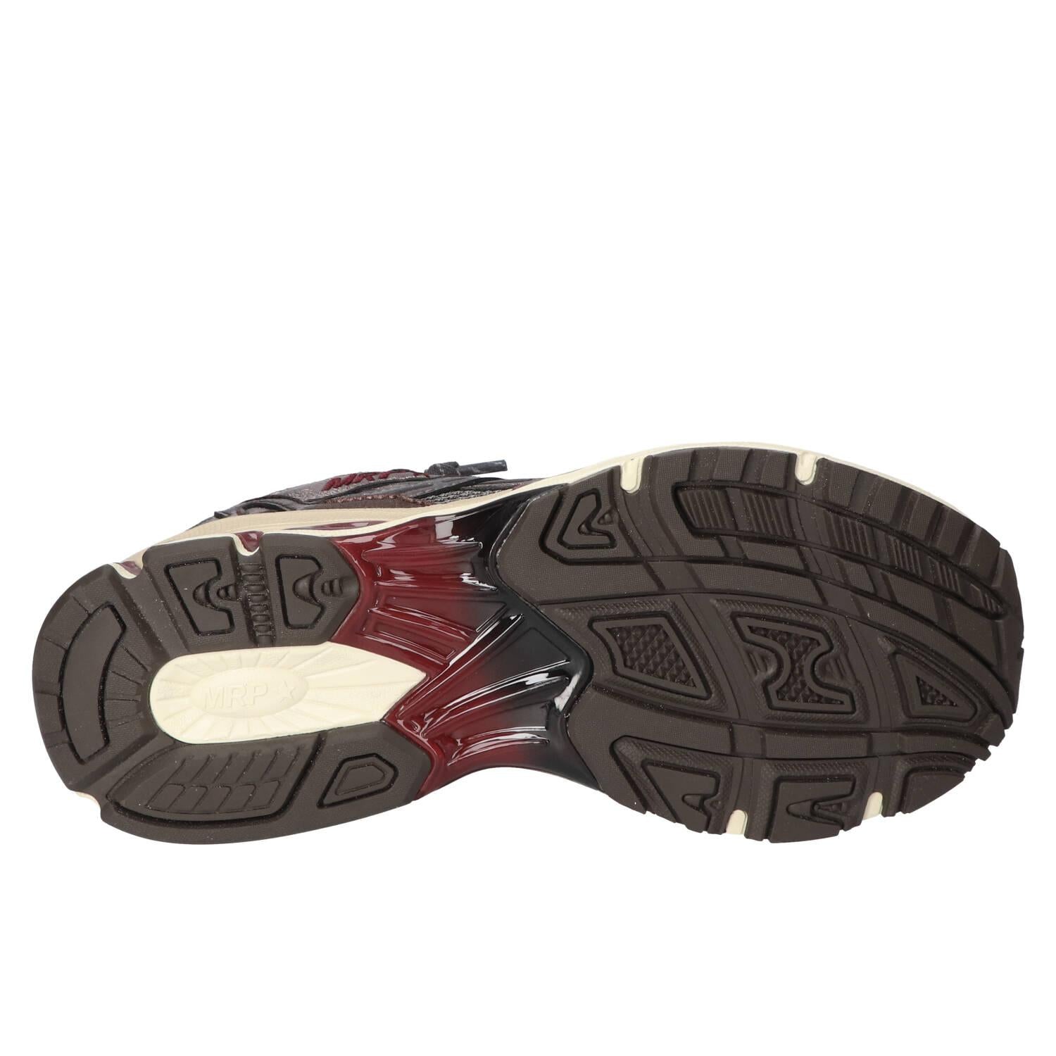Sneakers, Zilver