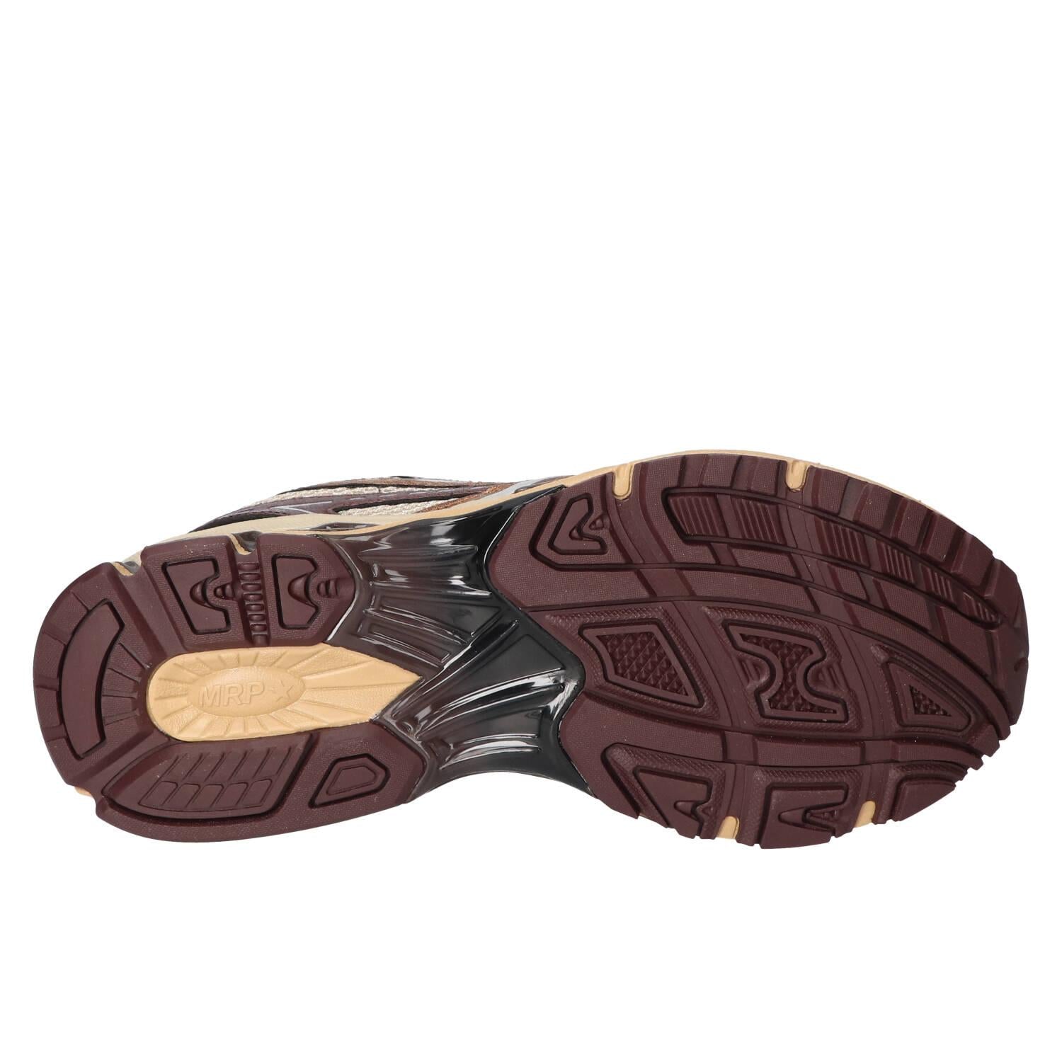 Sneakers, Goud