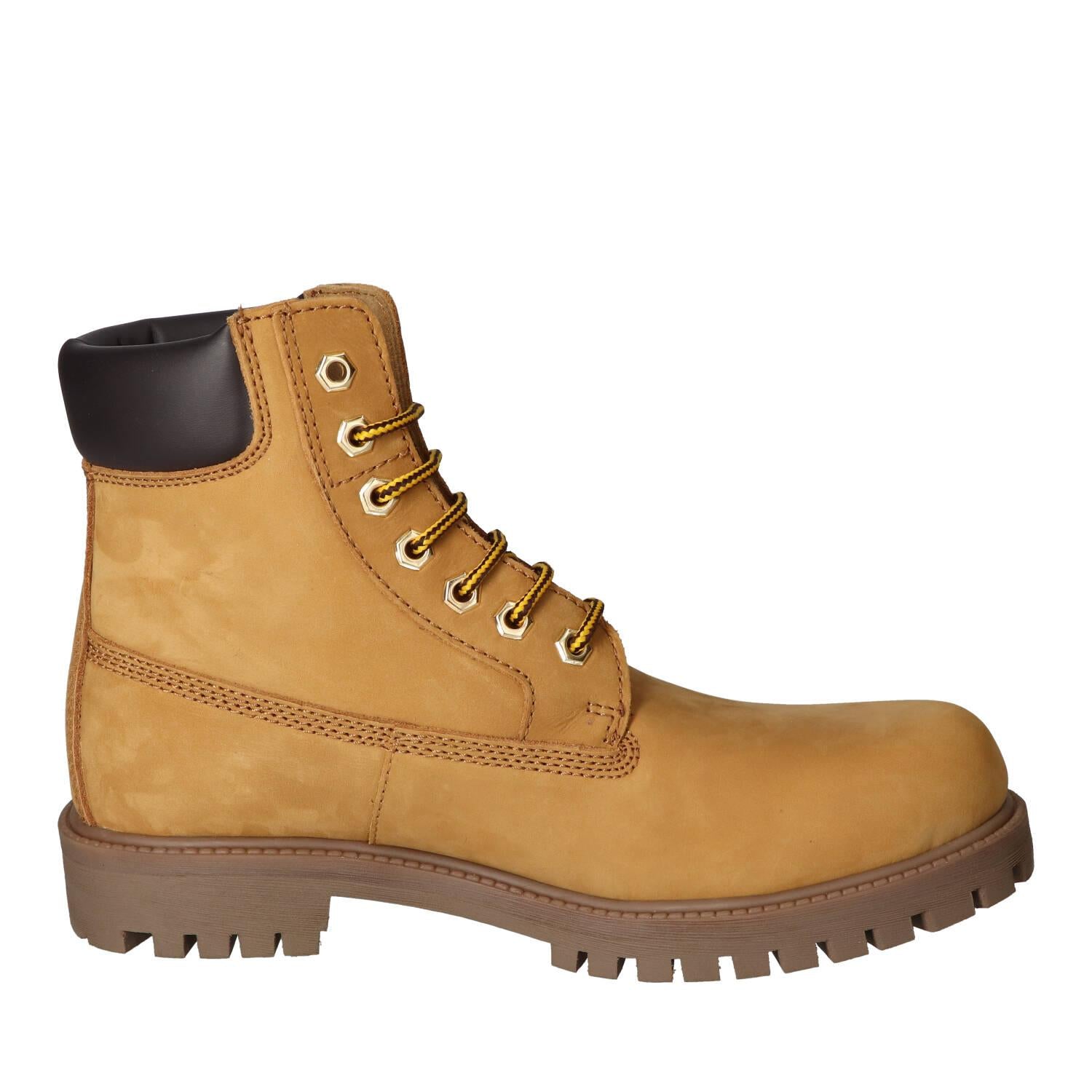 Boots, Geel