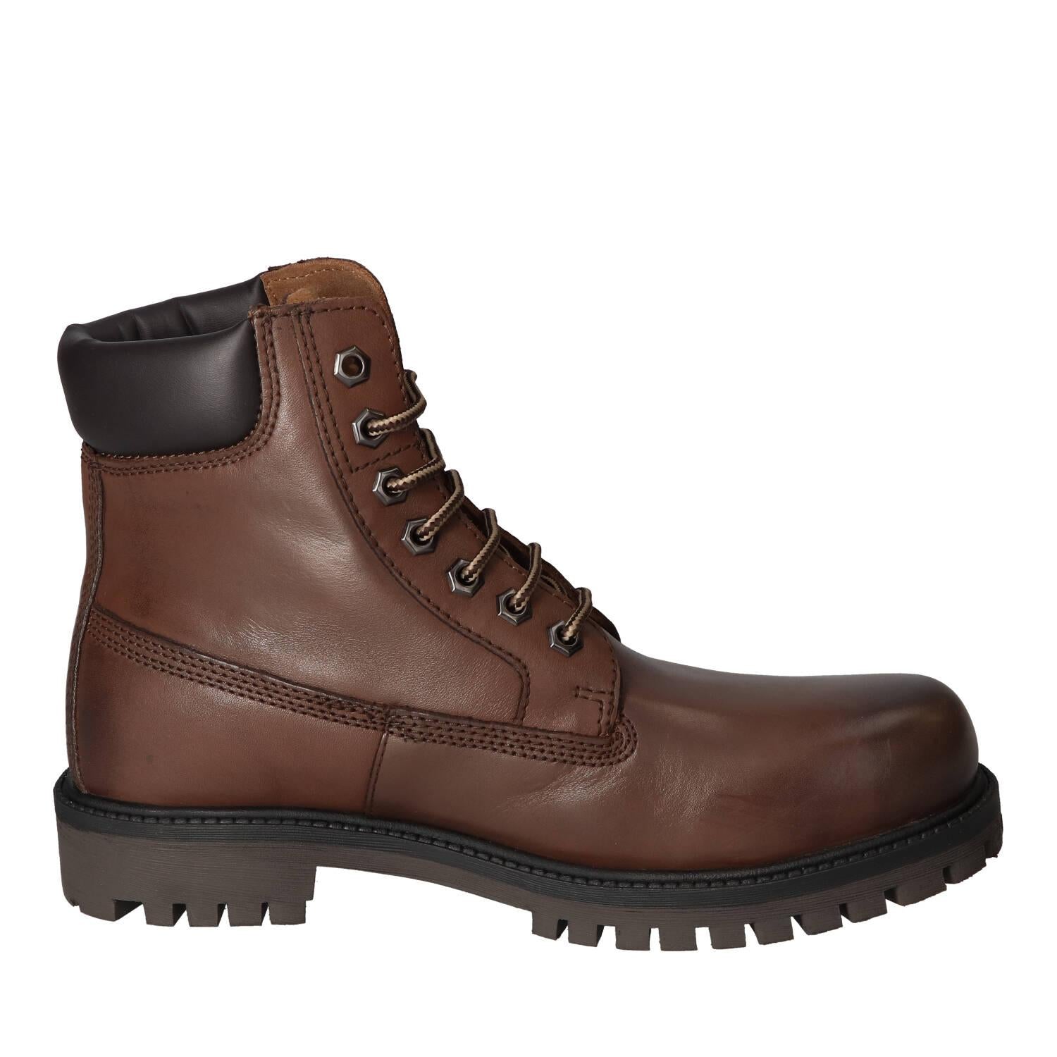 Boots, Donkerbruin