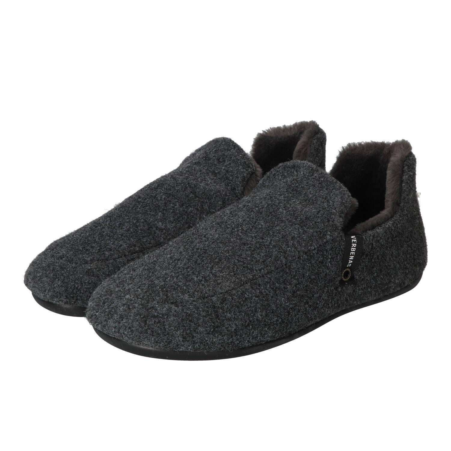 Pantoffels, Grijs