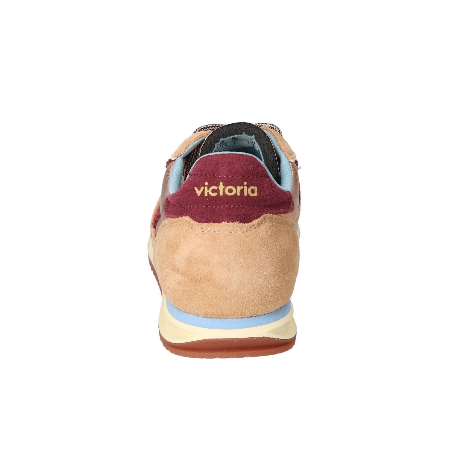 Sneakers, Cognac
