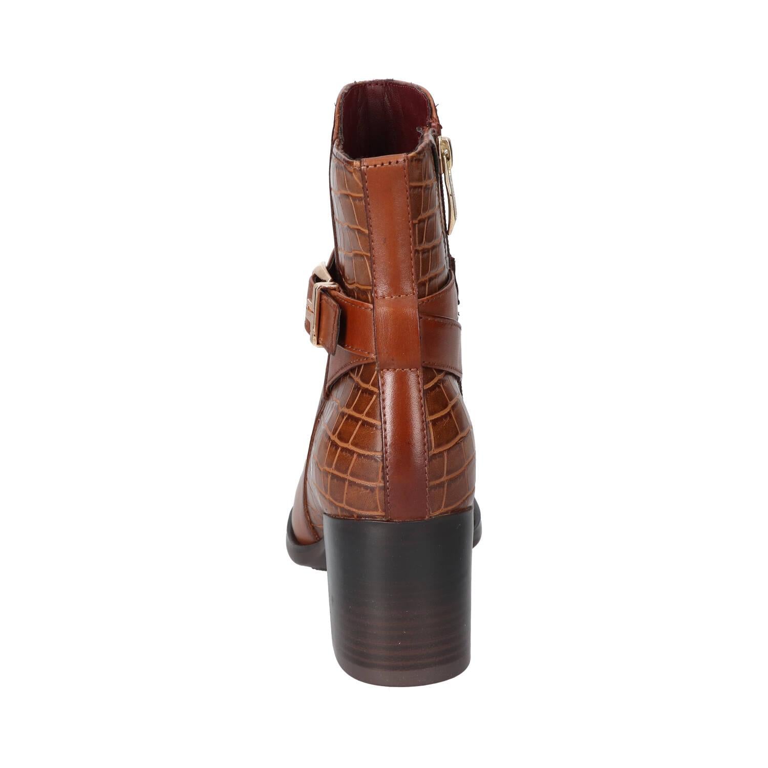 Booties, Cognac