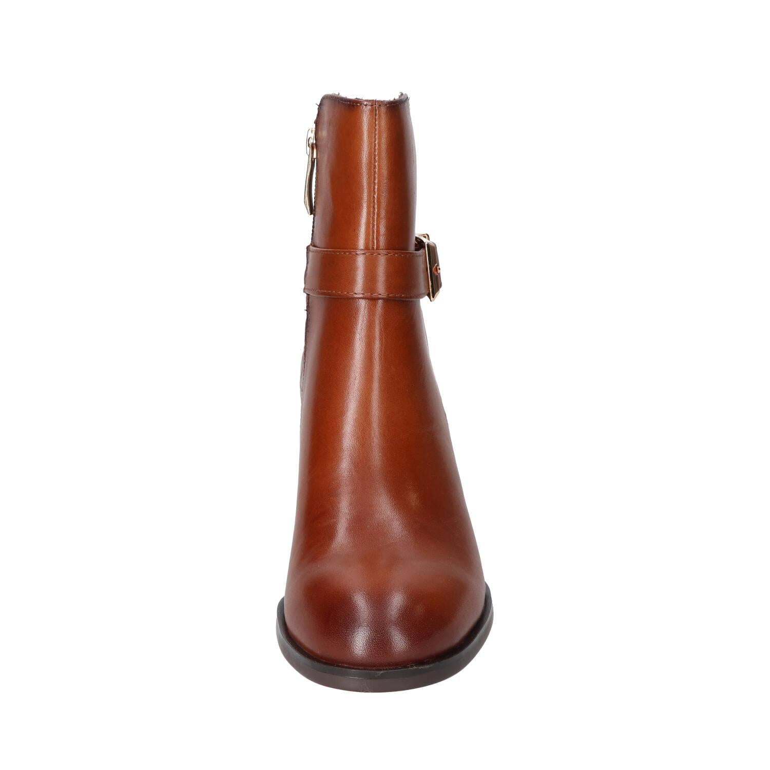 Booties, Cognac