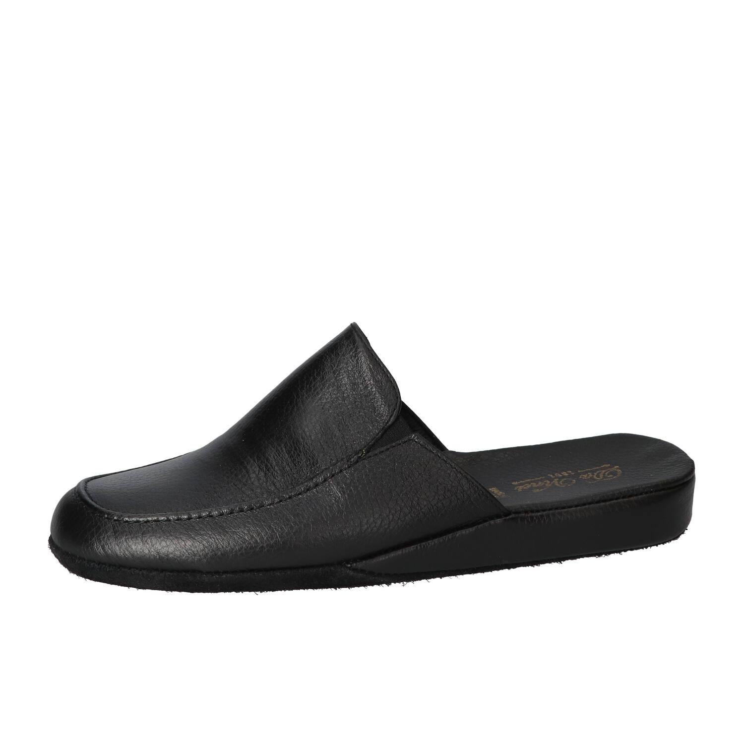 Pantoffels, Zwart