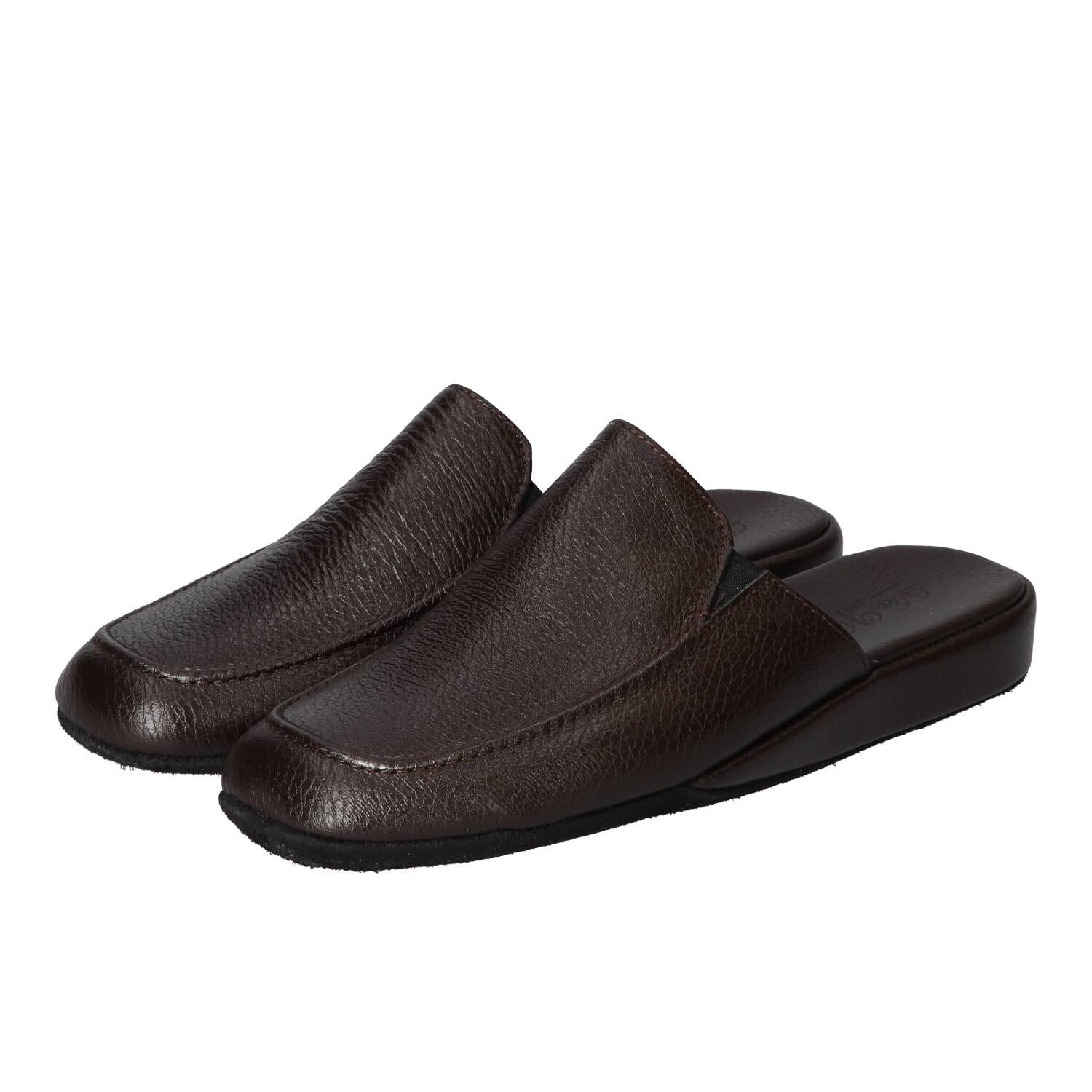 Pantoffels, Donkerbruin