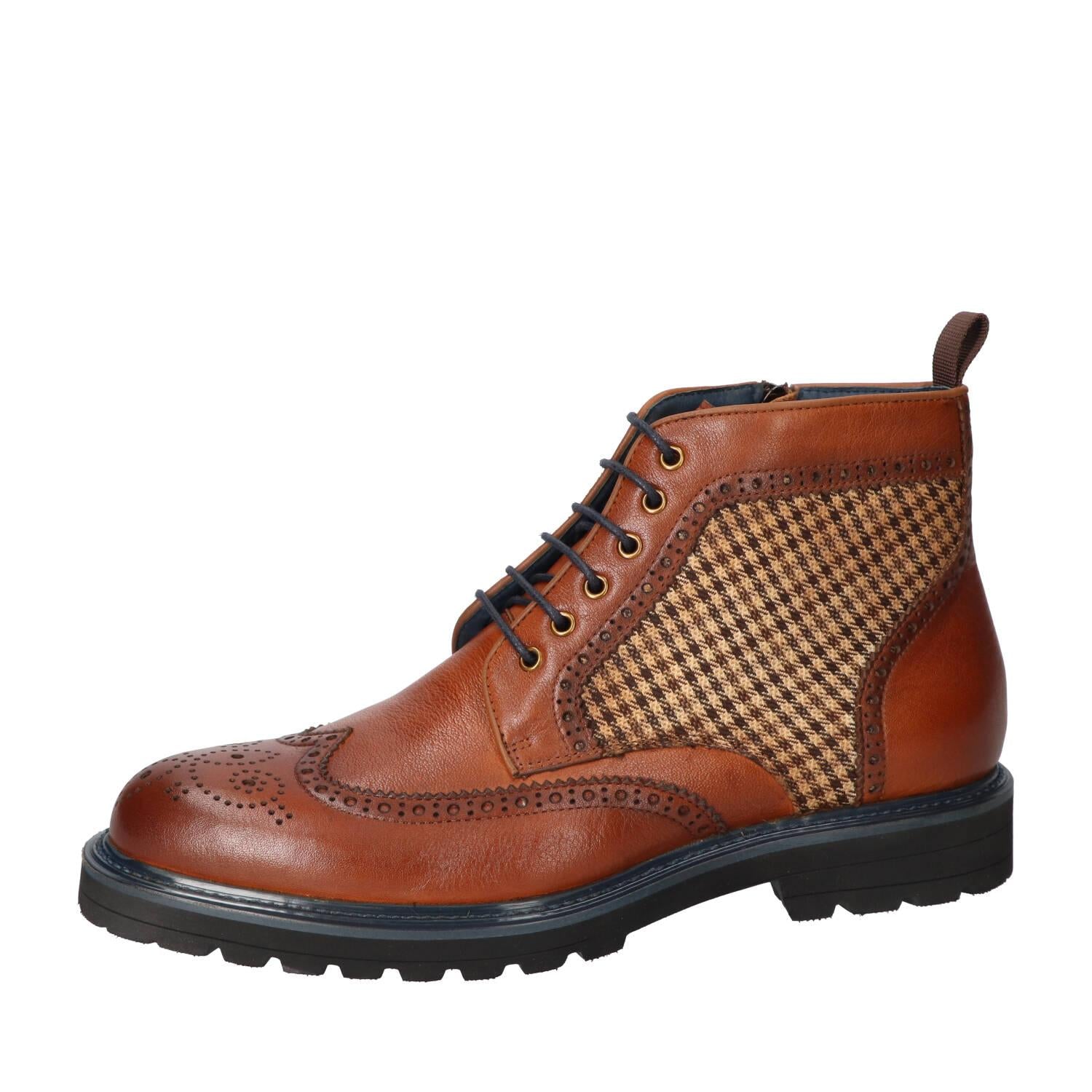 Boots, Cognac