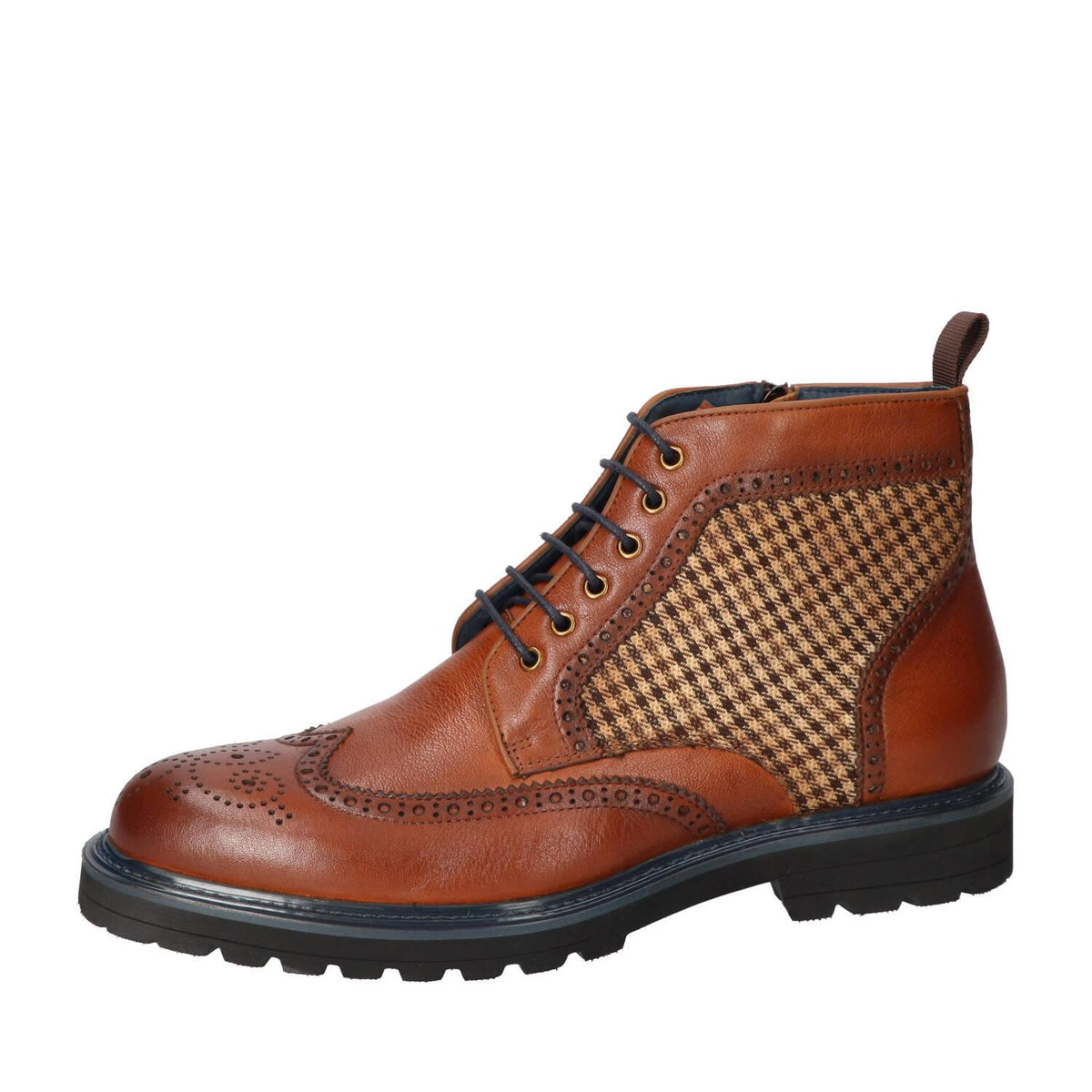Boots, Cognac