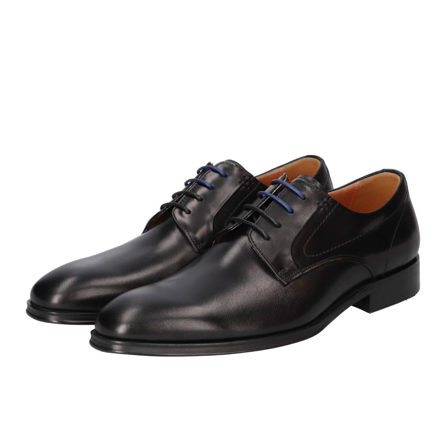 Veterschoenen, Zwart