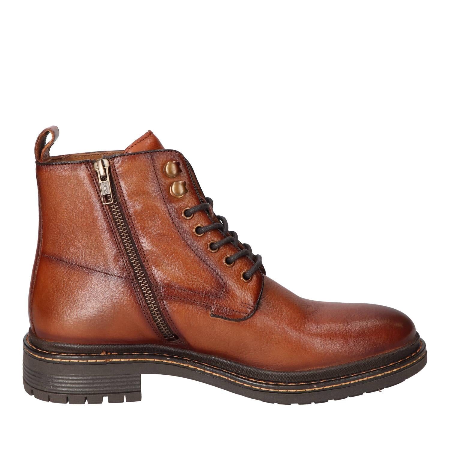 Boots, Cognac