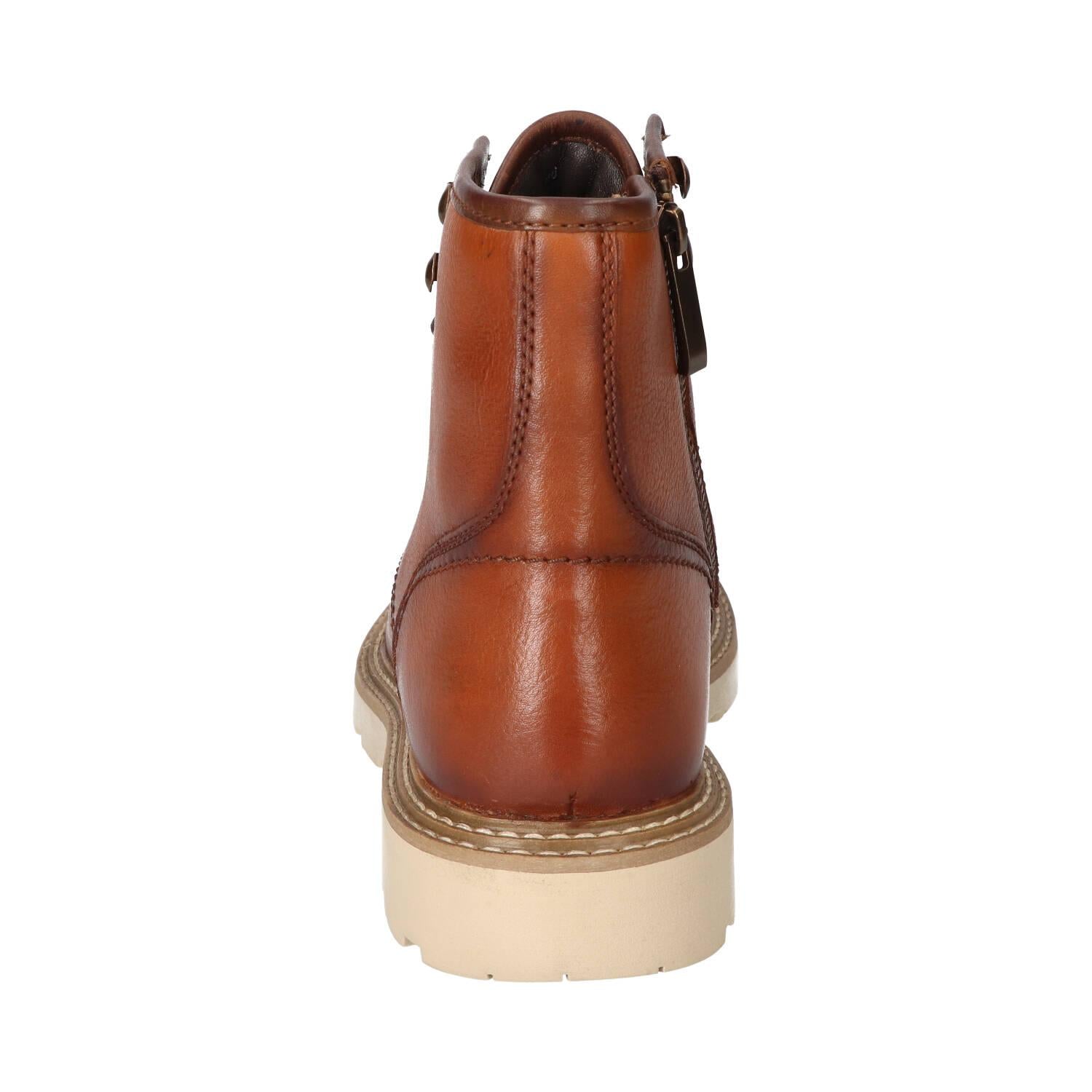 Boots, Cognac