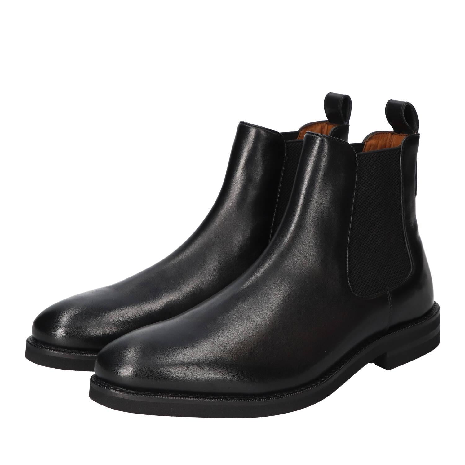 Boots, Zwart