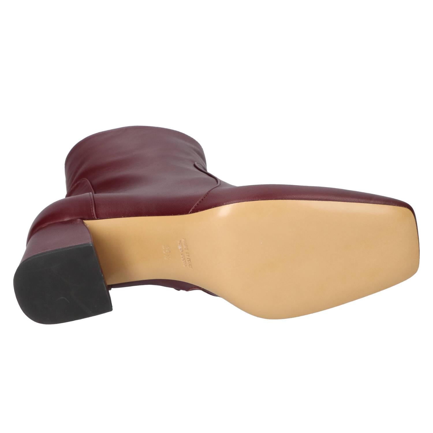 Booties, Bordeaux