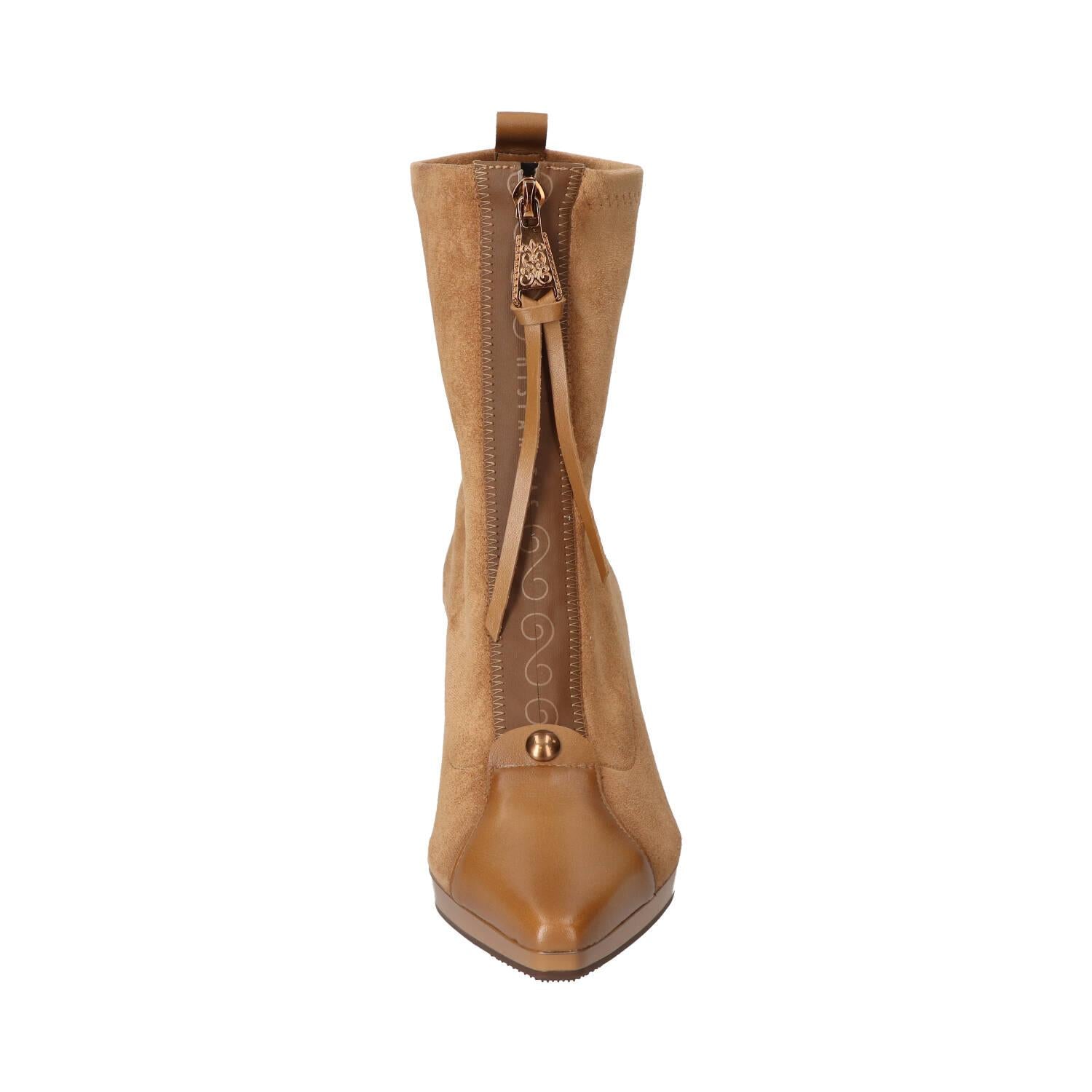 Booties, Cognac
