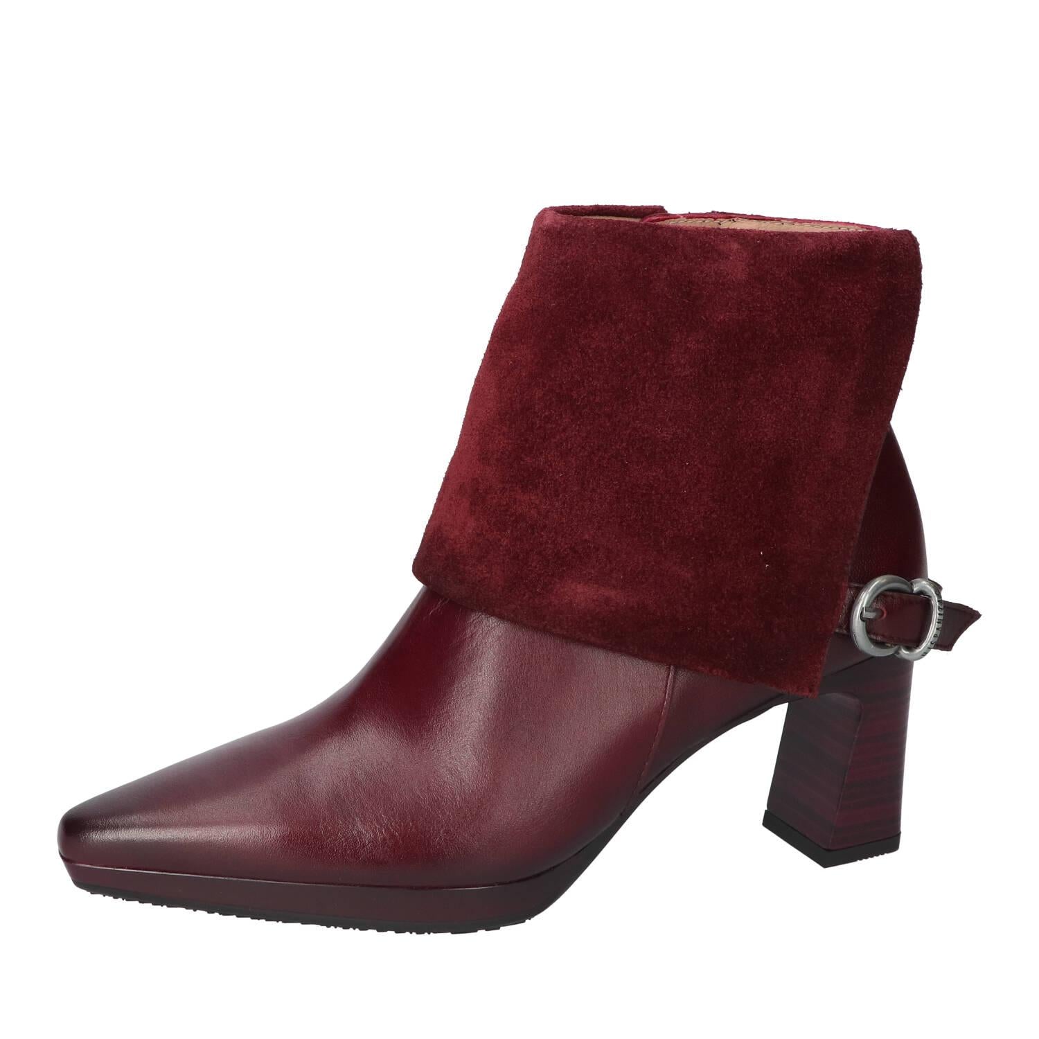 Booties, Bordeaux