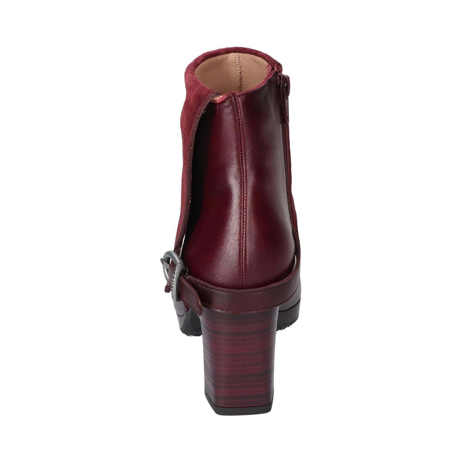 Booties, Bordeaux