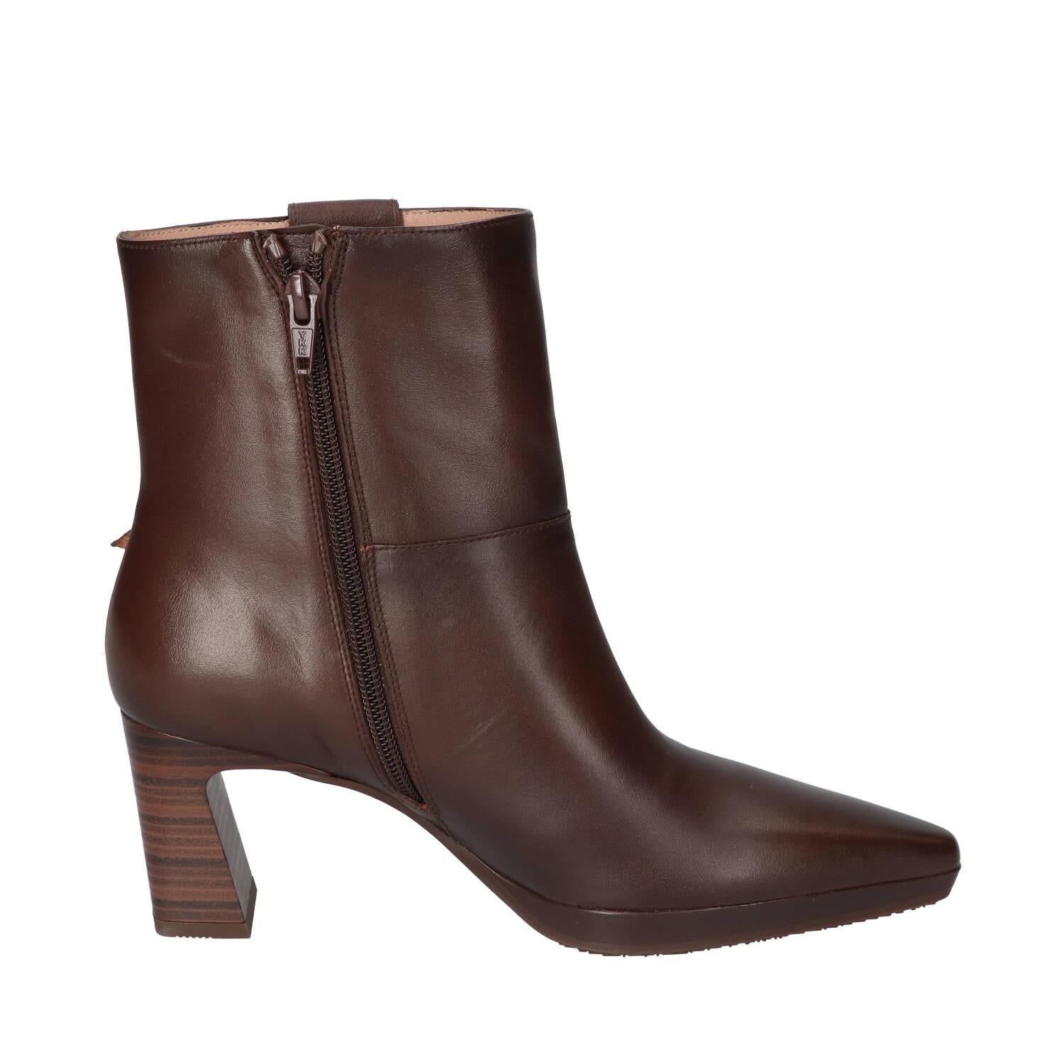 Booties, Donkerbruin